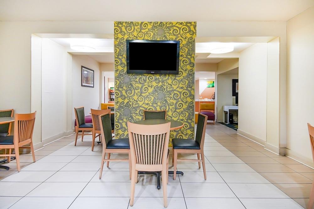 Baymont By Wyndham Williamsburg Hotel Luaran gambar